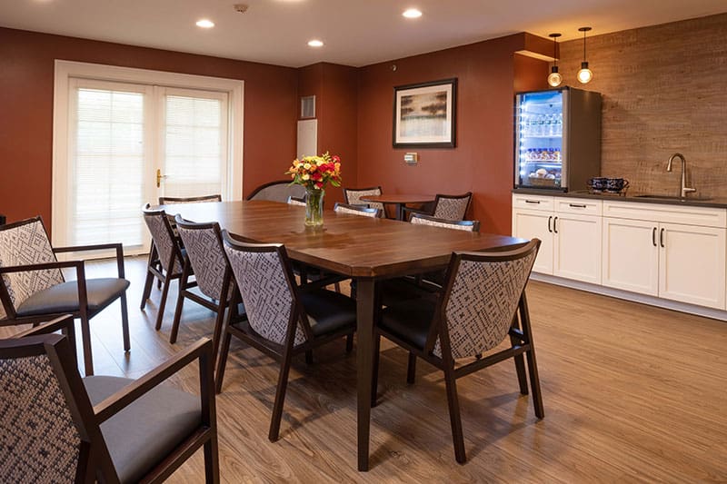 Charter Senior Living of Woodbridge Dining Area